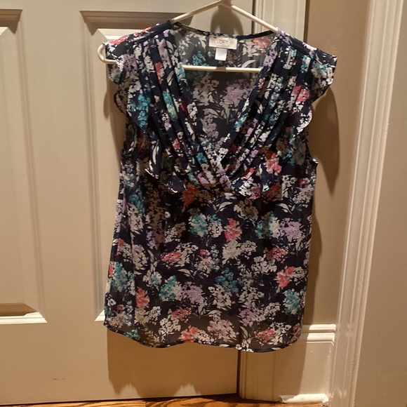 LOFT Mixed Media Floral Ruffle Shell - Navy, Pink, Teal and White- Like New! - Picture 1 of 6